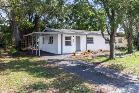 House in Tampa, Florida 3 bedrooms, 81.94 sq.m. № 1913128 - photo 8