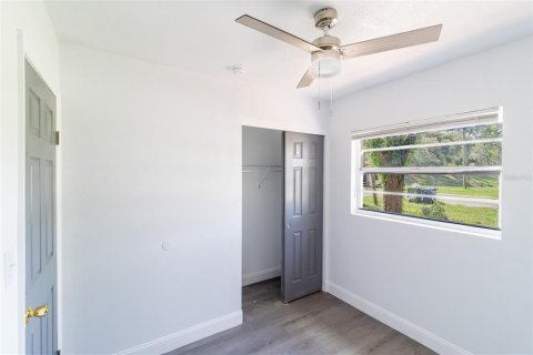 House in Tampa, Florida 3 bedrooms, 81.94 sq.m. № 1913128 - photo 19