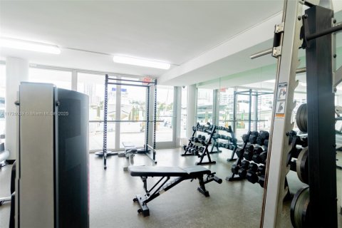 Condo in Miami Beach, Florida, 1 bedroom  № 1729449 - photo 23