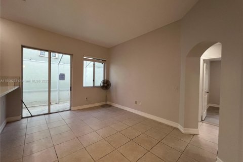 Villa ou maison à louer à Pembroke Pines, Floride: 3 chambres, 130.81 m2 № 1966643 - photo 14