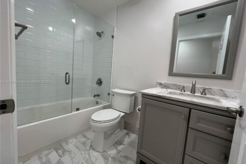 Villa ou maison à louer à Pembroke Pines, Floride: 3 chambres, 130.81 m2 № 1966643 - photo 18