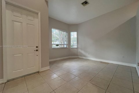 Villa ou maison à louer à Pembroke Pines, Floride: 3 chambres, 130.81 m2 № 1966643 - photo 4