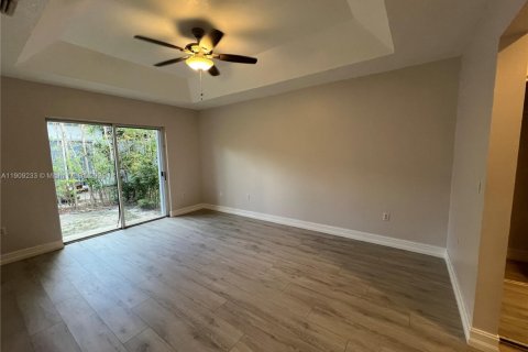 Villa ou maison à louer à Pembroke Pines, Floride: 3 chambres, 130.81 m2 № 1966643 - photo 21