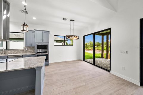 House in Lehigh Acres, Florida 4 bedrooms, 172.15 sq.m. № 1724250 - photo 5