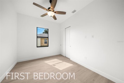 House in Lehigh Acres, Florida 4 bedrooms, 172.15 sq.m. № 1724250 - photo 17