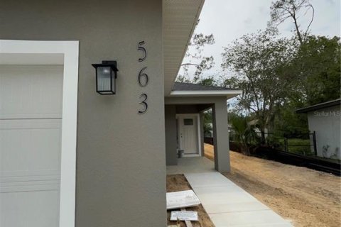 House in Umatilla, Florida 3 bedrooms, 116.13 sq.m. № 1654921 - photo 2