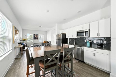 Casa en venta en Orlando, Florida, 5 dormitorios, 361.95 m2 № 1869095 - foto 30
