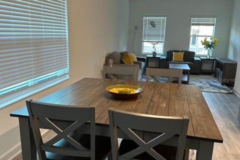 Casa en venta en Orlando, Florida, 5 dormitorios, 361.95 m2 № 1869095 - foto 3