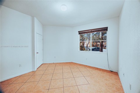 House in Miramar, Florida 3 bedrooms, 160.72 sq.m. № 1944919 - photo 18