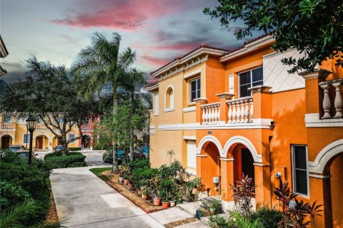 House in Miramar, Florida 3 bedrooms, 160.72 sq.m. № 1944919 - photo 4