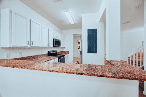 House in Miramar, Florida 3 bedrooms, 160.72 sq.m. № 1944919 - photo 15