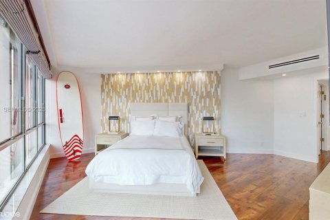 Condo in Bal Harbour, Florida, 4 bedrooms  № 1990600 - photo 25