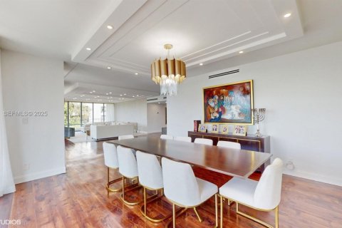 Condo in Bal Harbour, Florida, 4 bedrooms  № 1990600 - photo 9