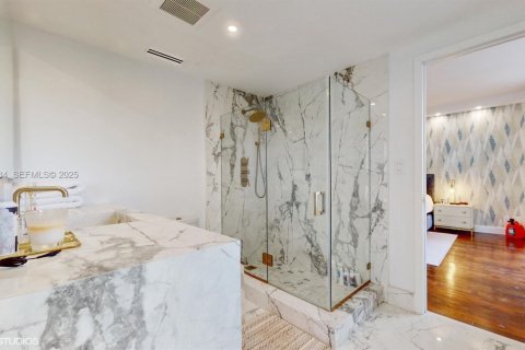 Condo in Bal Harbour, Florida, 4 bedrooms  № 1990600 - photo 26