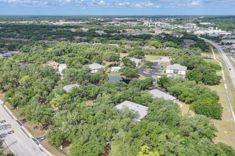 Condo in Port Charlotte, Florida, 2 bedrooms № 2119075 - photo 26