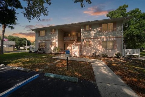 Condo in Port Charlotte, Florida, 2 bedrooms № 2119075 - photo 30