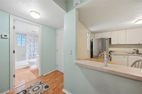 Condo in Port Charlotte, Florida, 2 bedrooms № 2119075 - photo 12