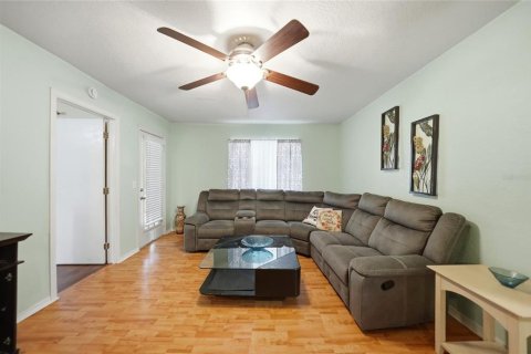 Condo in Port Charlotte, Florida, 2 bedrooms № 2119075 - photo 5