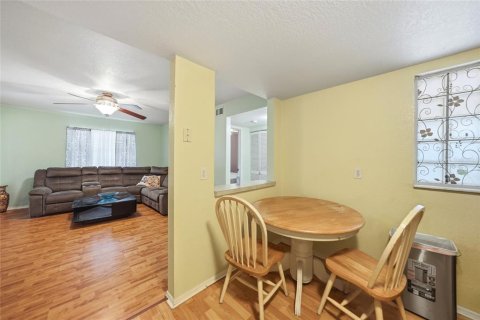 Condo in Port Charlotte, Florida, 2 bedrooms № 2119075 - photo 11