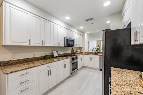 Condo in Palmetto, Florida, 2 bedrooms  № 1898664 - photo 18