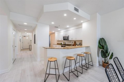 Condo in Palmetto, Florida, 2 bedrooms  № 1898664 - photo 11
