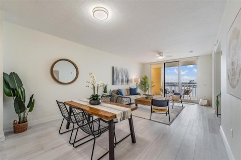 Condo in Palmetto, Florida, 2 bedrooms  № 1898664 - photo 10