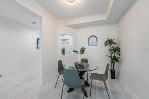 Condo in Palmetto, Florida, 2 bedrooms  № 1898664 - photo 8
