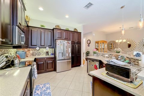 House in Wimauma, Florida 2 bedrooms, 192.59 sq.m. № 2396869 - photo 15