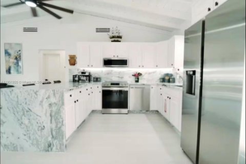 Villa ou maison à vendre à Marathon, Floride: 3 chambres, 129.32 m2 № 1966096 - photo 4