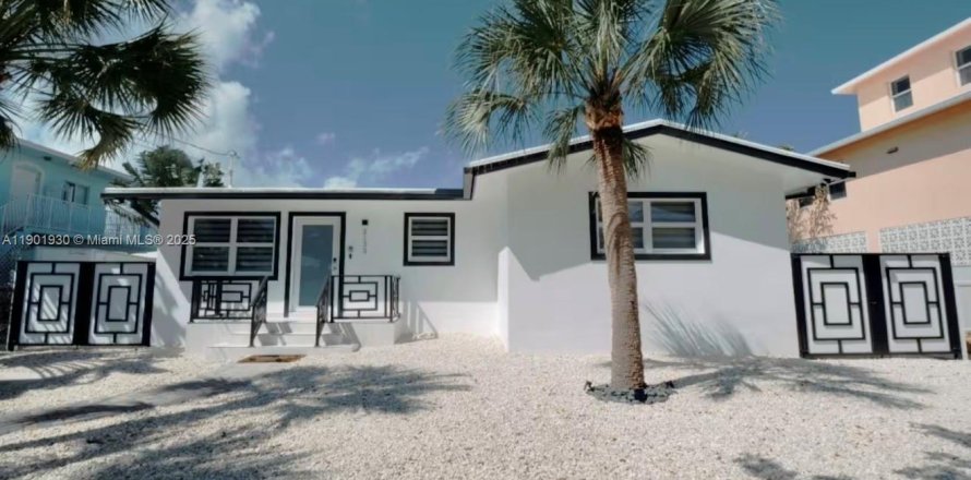 Villa ou maison à Marathon, Floride 3 chambres, 129.32 m2 № 1966096