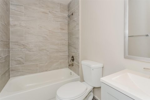 Снять в аренду виллу или дом в Майами, Флорида 4 спальни, 120.03м2, № 1956411 - фото 14