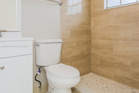 Снять в аренду виллу или дом в Майами, Флорида 4 спальни, 120.03м2, № 1956411 - фото 13