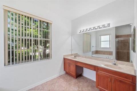 Casa en venta en Riverview, Florida, 4 dormitorios, 211.91 m2 № 1915859 - foto 12