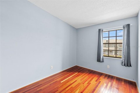 Купить таунхаус в Тампа, Флорида 8 комнат, 122.07м2, № 2110696 - фото 26