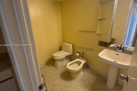 Condo in Hallandale Beach, Florida, 2 bedrooms  № 1942232 - photo 21