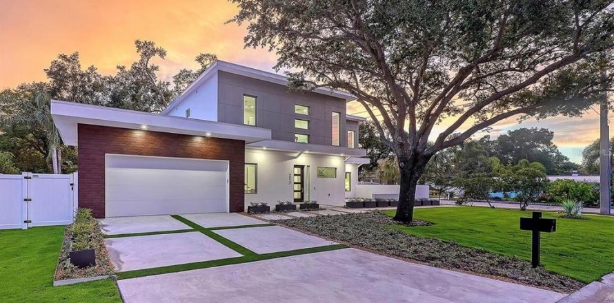 Casa en Sarasota, Florida 4 dormitorios, 326.55 m2 № 2220914