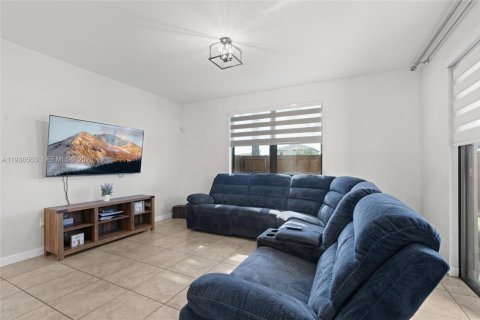 Villa ou maison à vendre à Homestead, Floride: 3 chambres, 196.49 m2 № 1996291 - photo 11