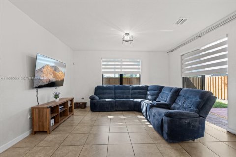 Villa ou maison à vendre à Homestead, Floride: 3 chambres, 196.49 m2 № 1996291 - photo 10