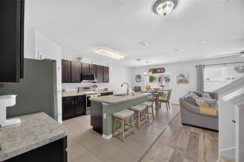 Casa en venta en Gibsonton, Florida, 5 dormitorios, 248.42 m2 № 2167459 - foto 3
