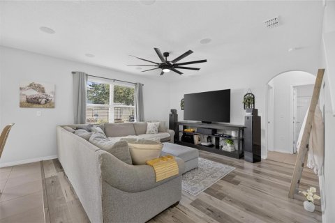 Casa en venta en Gibsonton, Florida, 5 dormitorios, 248.42 m2 № 2167459 - foto 13