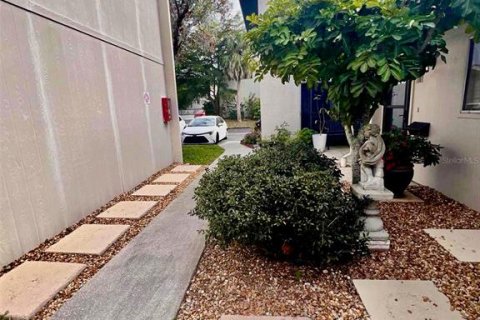 Condo in Sarasota, Florida, 2 bedrooms  № 1366401 - photo 18