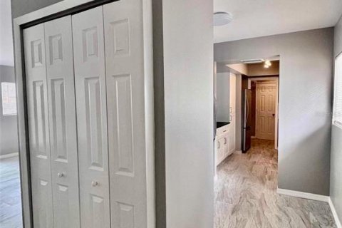 Condo in Sarasota, Florida, 2 bedrooms  № 1366401 - photo 7