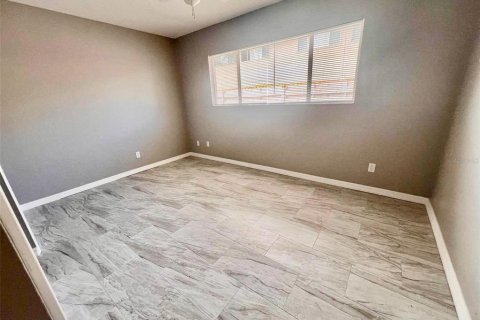 Condo in Sarasota, Florida, 2 bedrooms  № 1366401 - photo 10