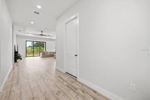 House in Rotonda, Florida 3 bedrooms, 162.21 sq.m. № 2421685 - photo 6