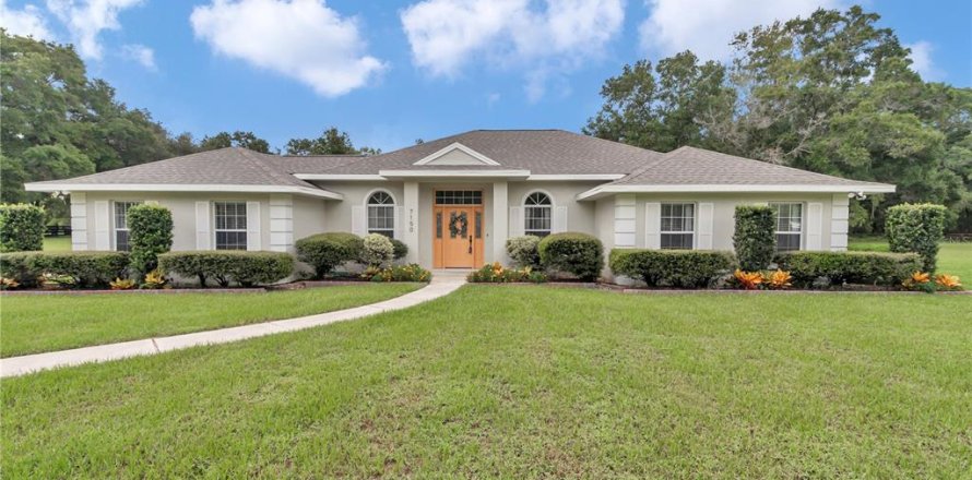 House in Ocala, Florida 4 bedrooms, 202.99 sq.m. № 1849698