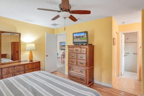 Villa ou maison à vendre à Deerfield Beach, Floride: 2 chambres, 134.06 m2 № 2397928 - photo 25