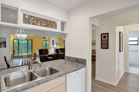 Villa ou maison à vendre à Deerfield Beach, Floride: 2 chambres, 134.06 m2 № 2397928 - photo 9
