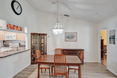 Villa ou maison à vendre à Deerfield Beach, Floride: 2 chambres, 134.06 m2 № 2397928 - photo 12