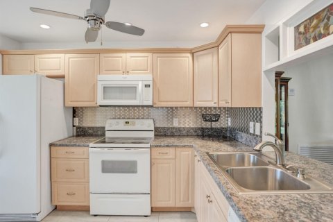 Villa ou maison à vendre à Deerfield Beach, Floride: 2 chambres, 134.06 m2 № 2397928 - photo 6