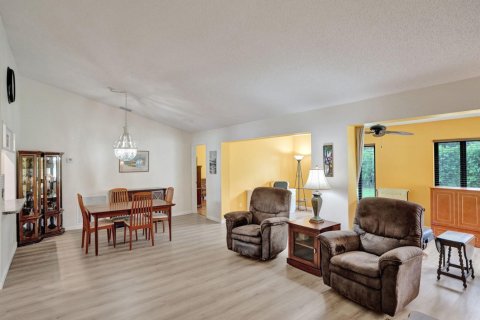 Villa ou maison à vendre à Deerfield Beach, Floride: 2 chambres, 134.06 m2 № 2397928 - photo 17